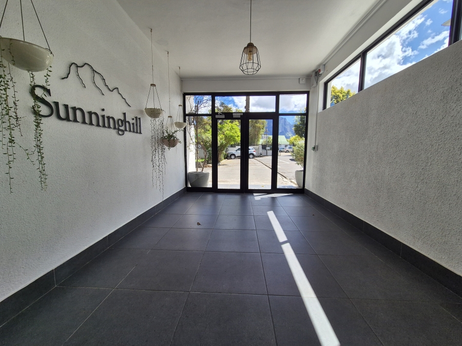 2 Bedroom Property for Sale in Wynberg Upper Western Cape